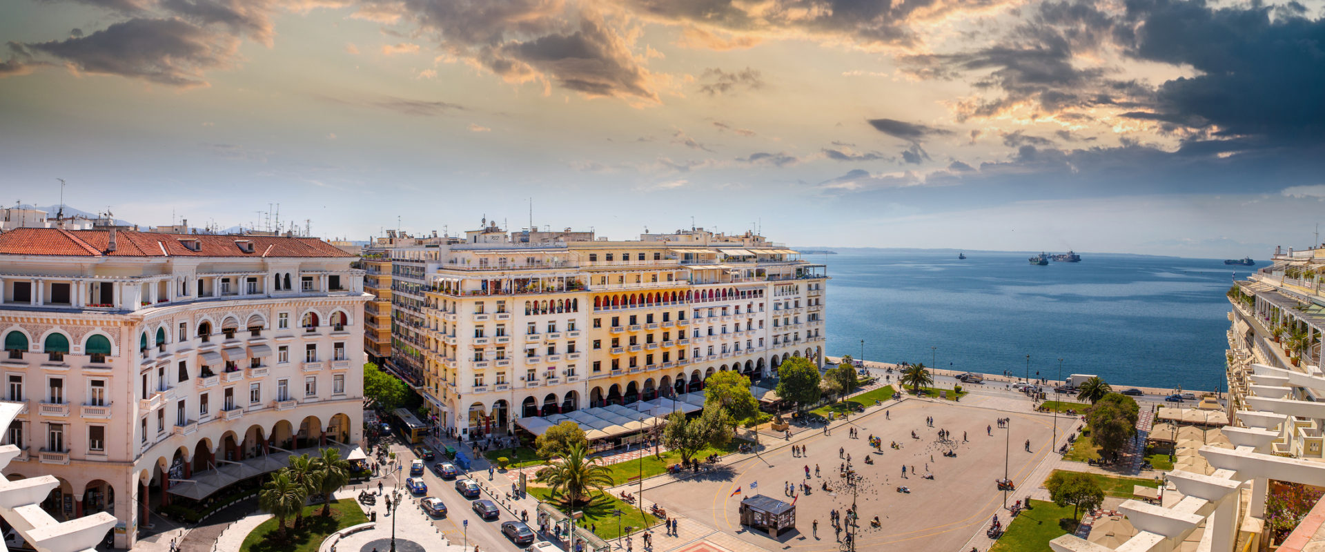 THESSALONIKI: ARISTOTELOUS SQUARE